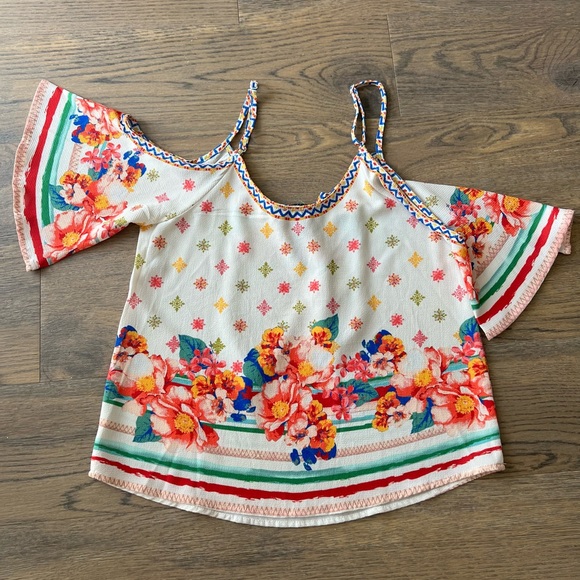 Flying Tomato, Floral Cold Shoulder, Flow Loose Top, XS, Lace Up, Bell Sleeves - Picture 7 of 9